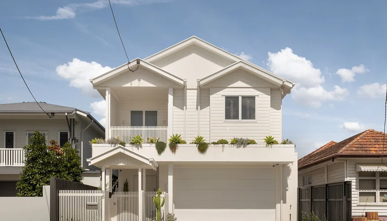 Hendra racecourse homes