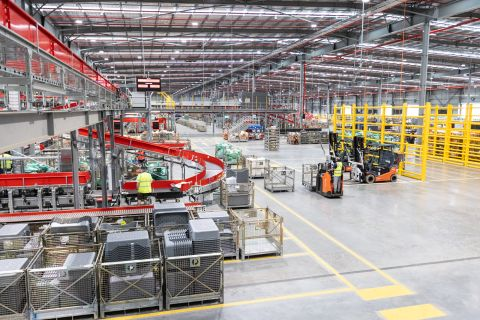 Australia Post has opened its largest integrated air and parcel processing facility in the country at Brisbane Airport